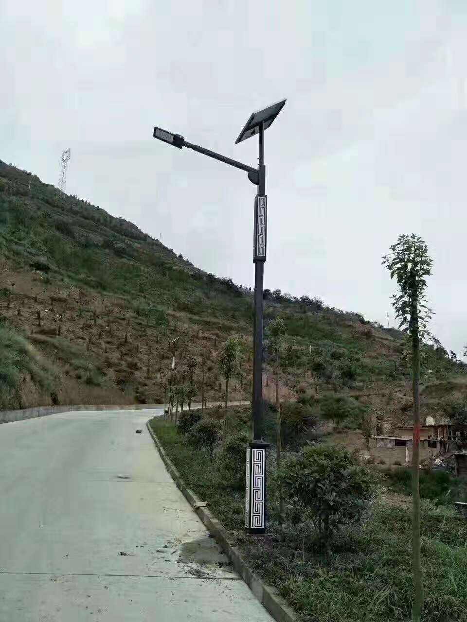 鄂尔多斯仿古太阳能路灯